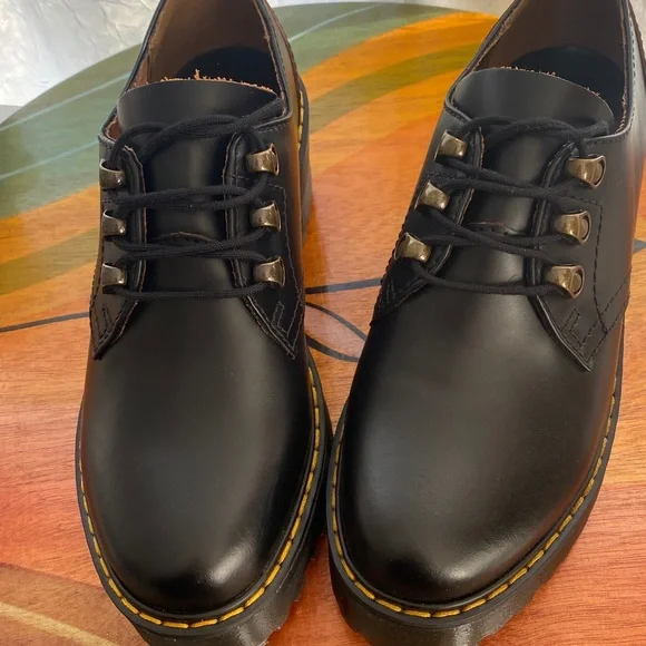 Dr. Martens Leona Smooth Leather Lo Platform Women’s Size 6 - Picture 14 of 16